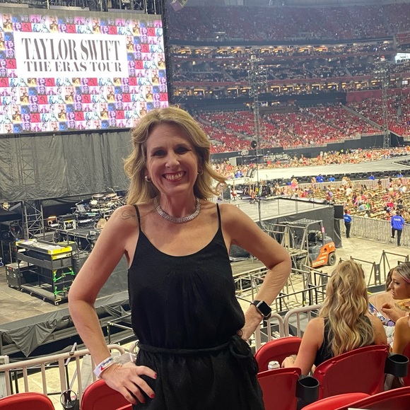 Meet your Posher, Catherine - Picture 2 of 6